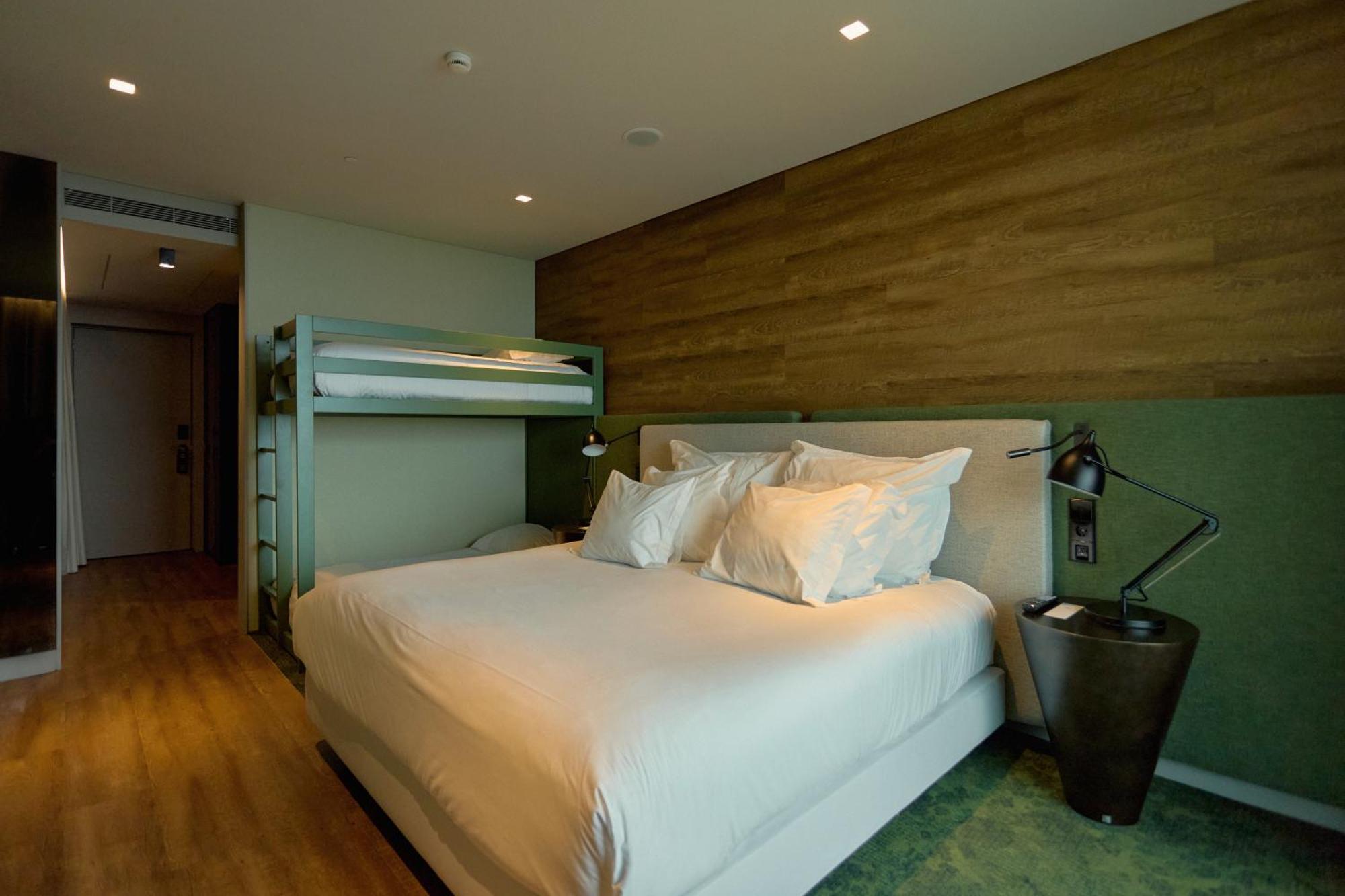 Hotel Octant Ponta Delgada Exterior foto A room at the hotel