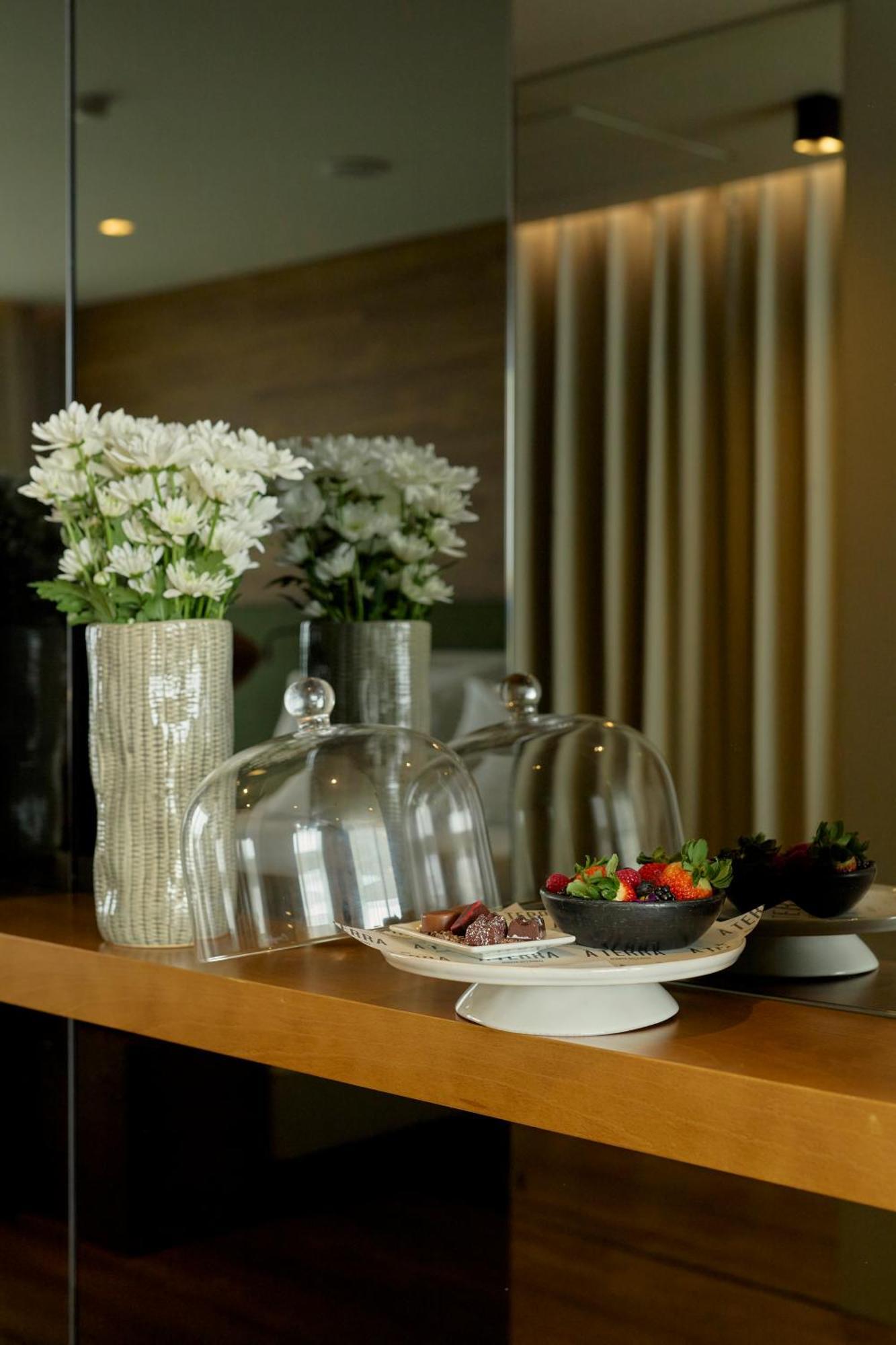 Hotel Octant Ponta Delgada Exterior foto A cake stand with a glass dome